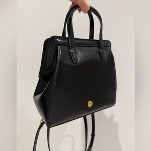 women fashion designer backpack/handbag